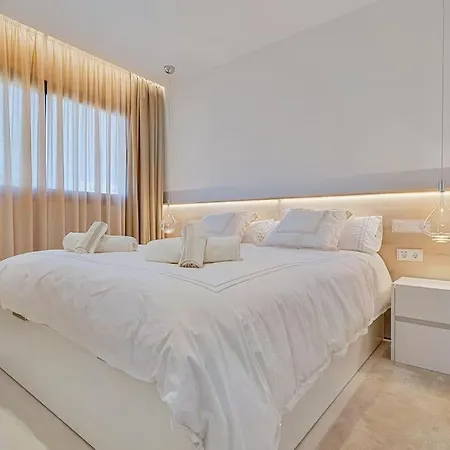 Apartment Fantastic 3bdr Penthouse - Lux